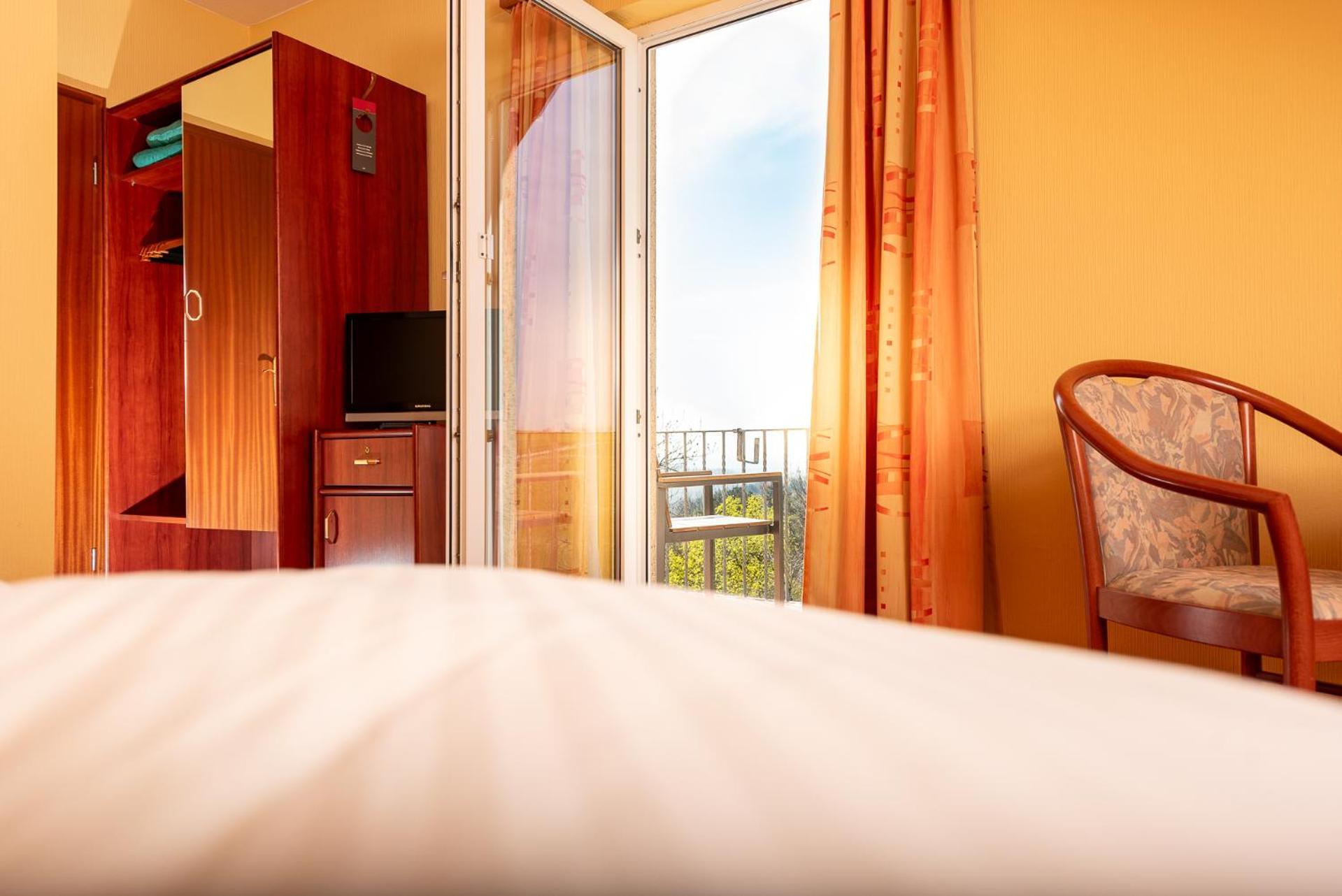 Berghotel Wilhelmsburg Bad Kosen Pokój zdjęcie