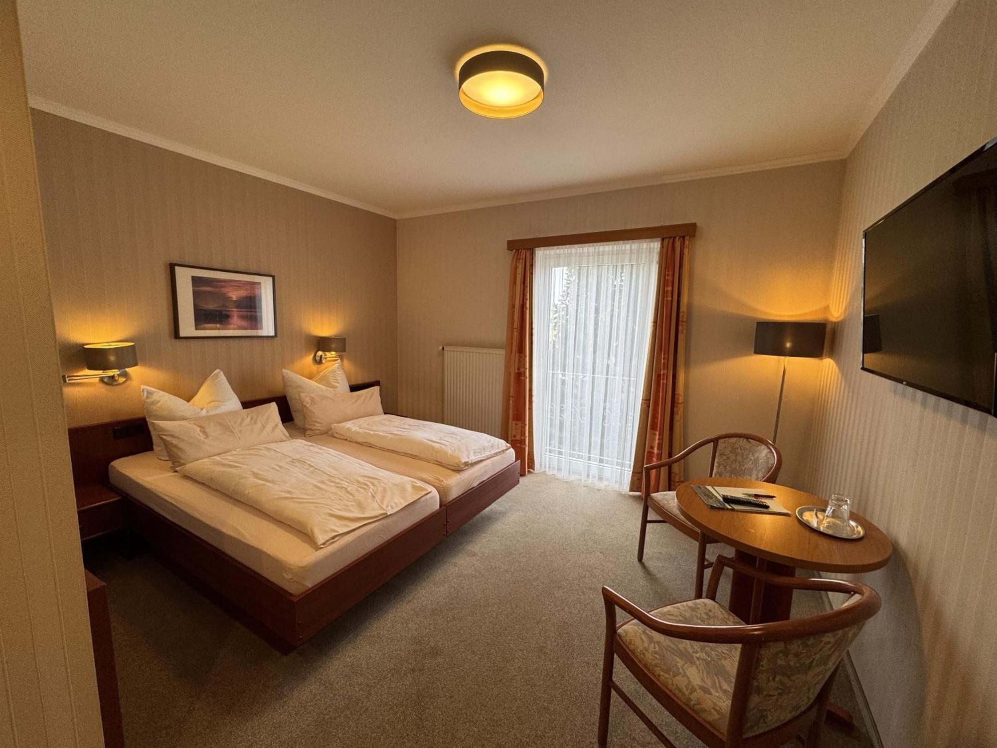 Berghotel Wilhelmsburg Bad Kosen Pokój zdjęcie