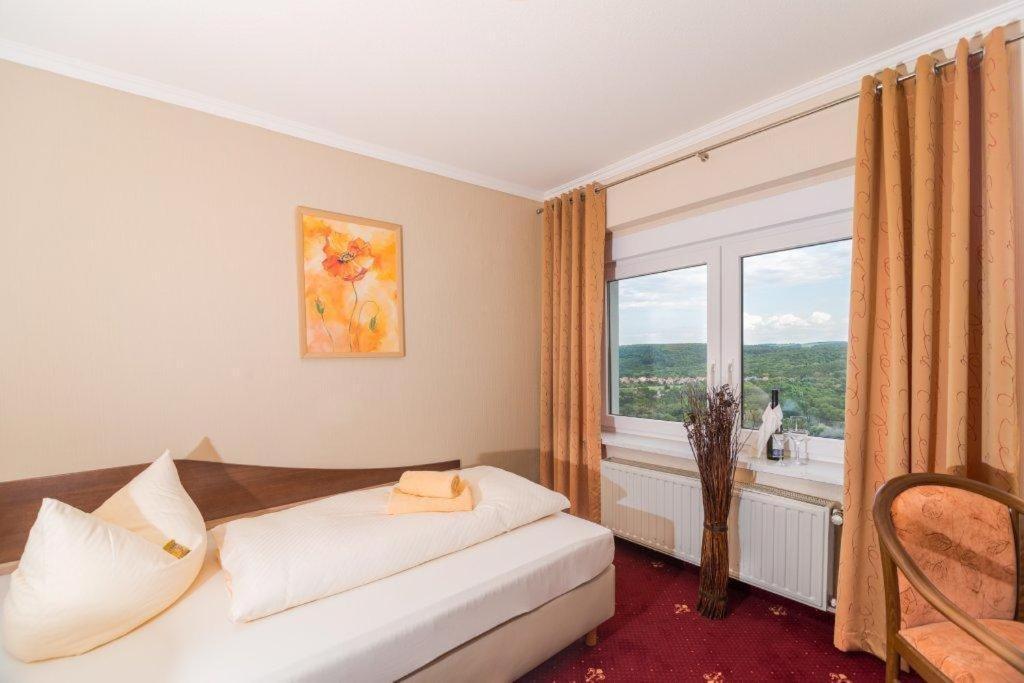 Berghotel Wilhelmsburg Bad Kosen Pokój zdjęcie