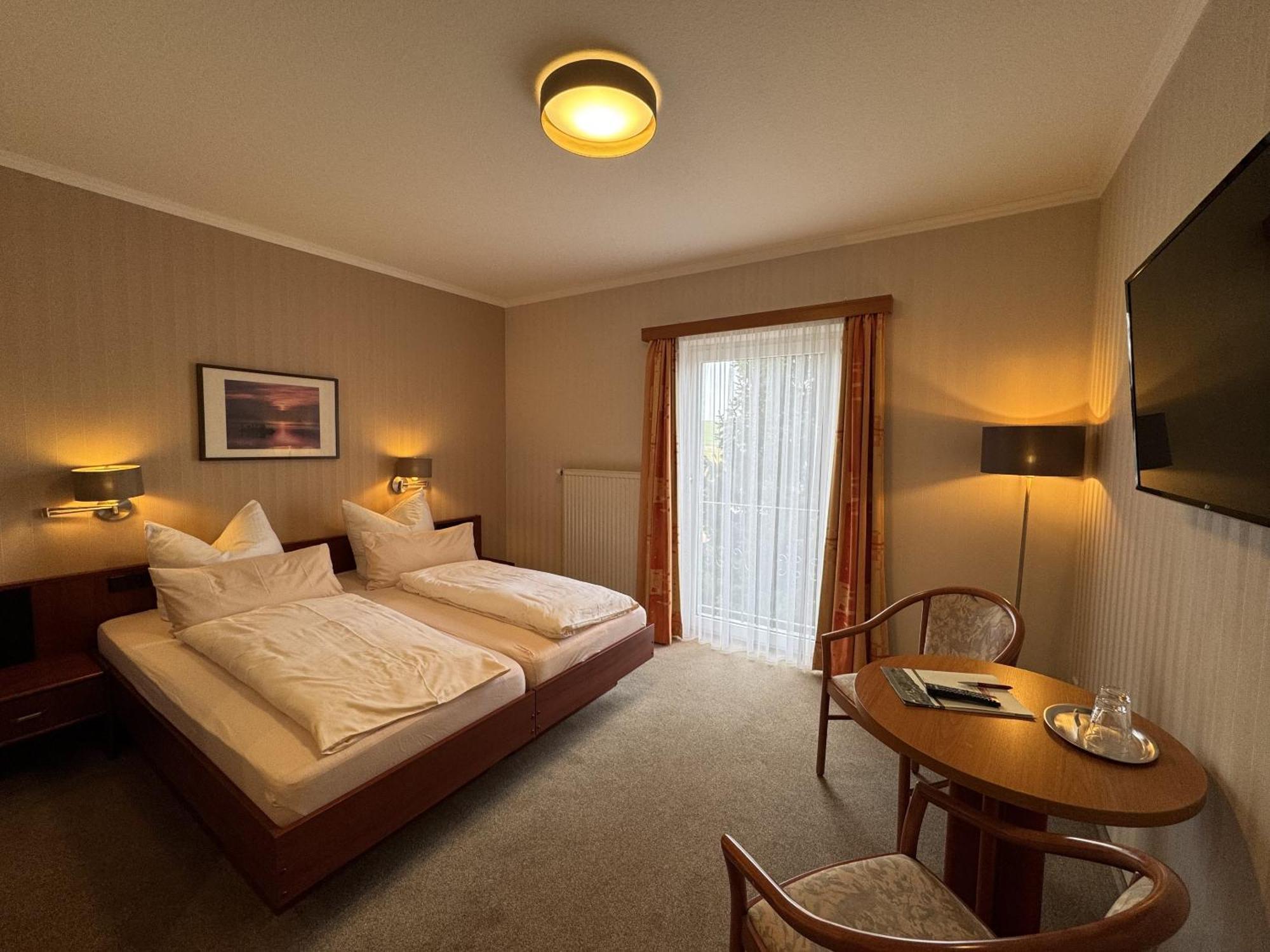 Berghotel Wilhelmsburg Bad Kosen Pokój zdjęcie