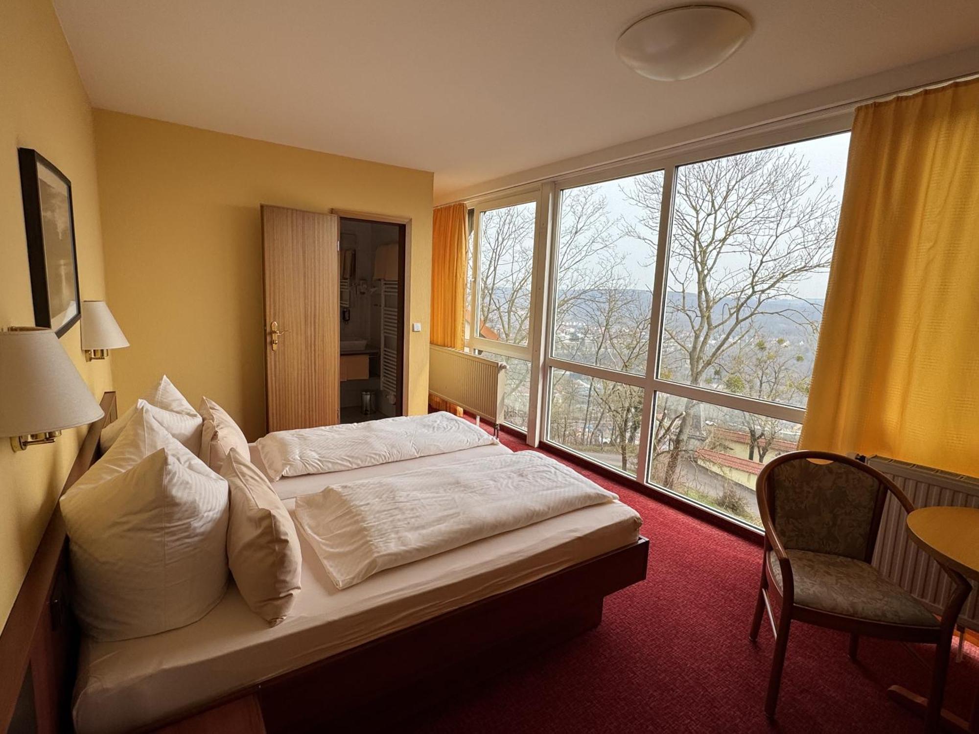 Berghotel Wilhelmsburg Bad Kosen Pokój zdjęcie